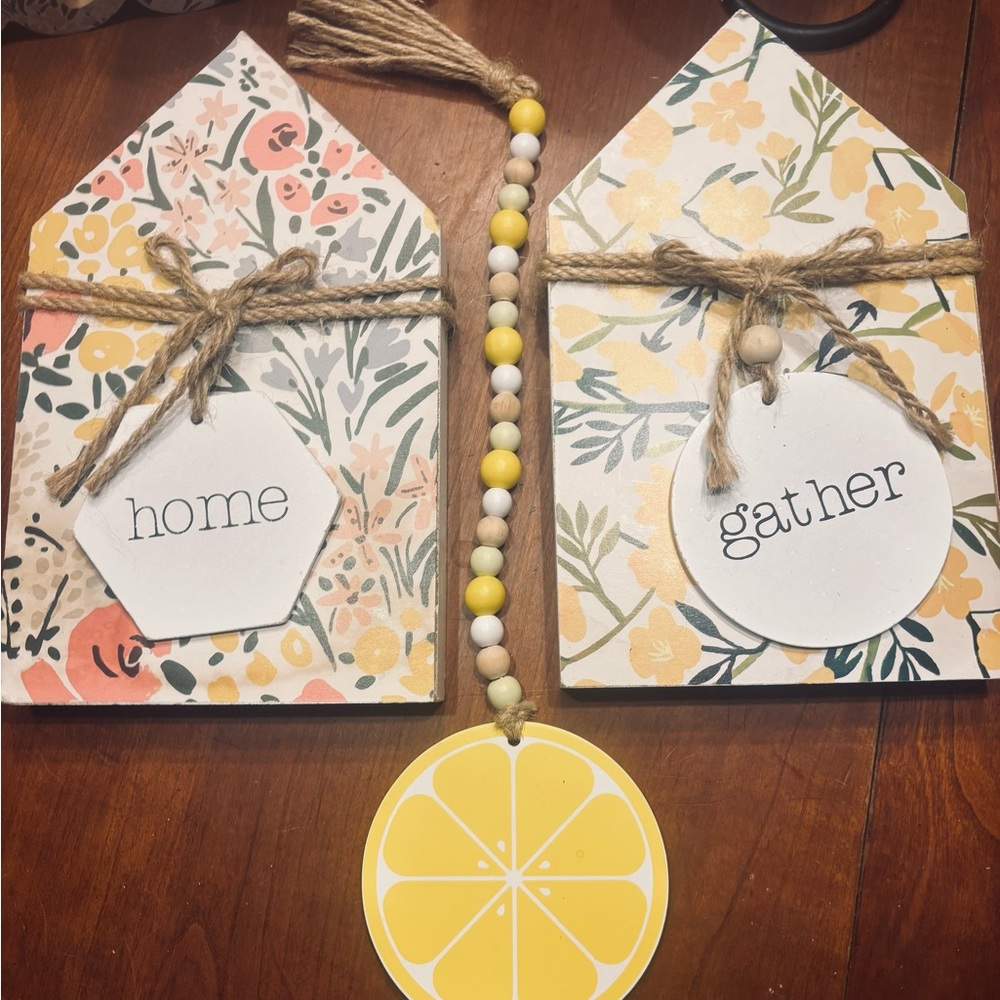 Floral Wall Decor with Lemon Accent
